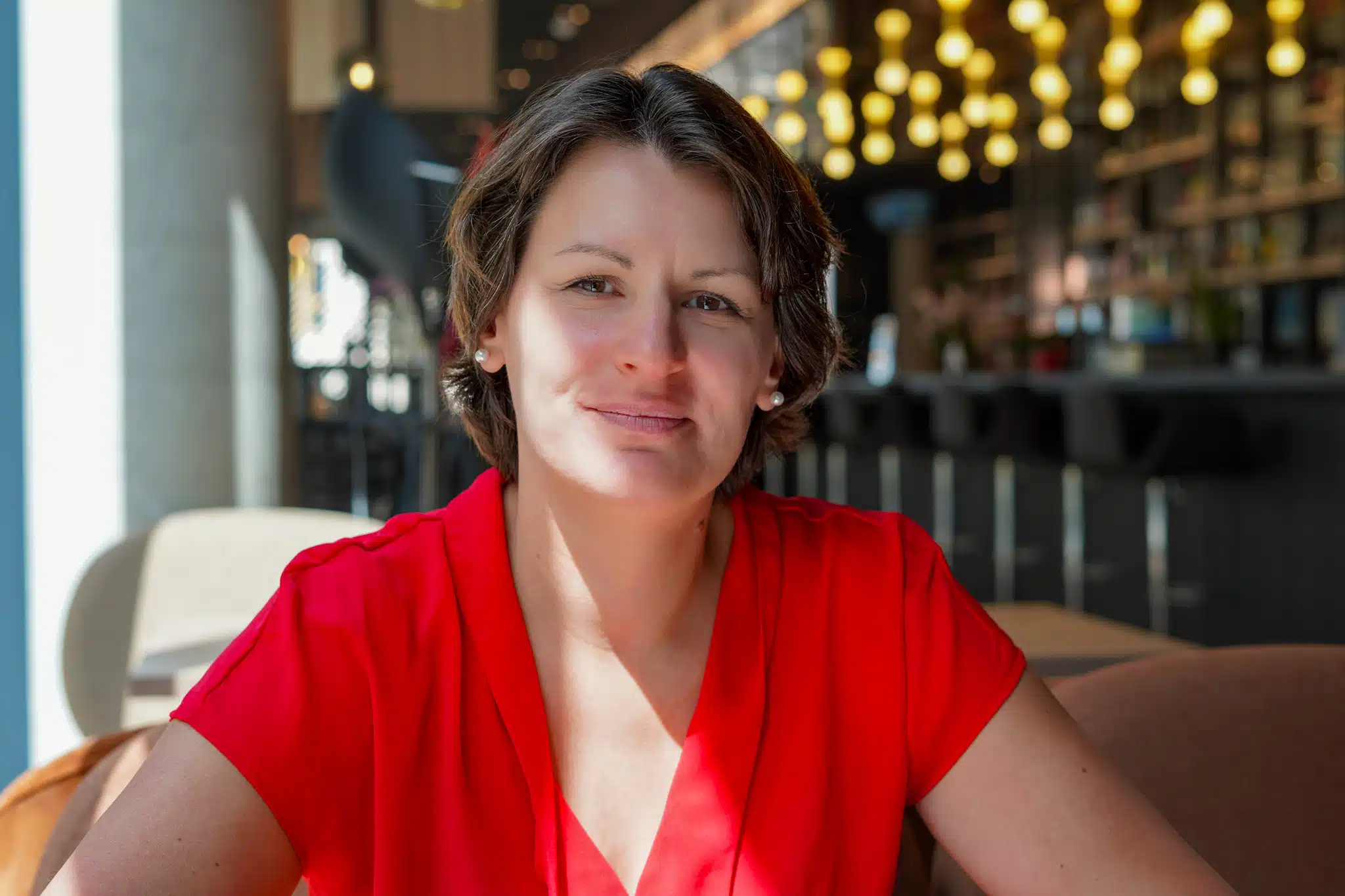 Portrait de Natacha Stanojcic lors d'un témoignage client en coaching dirigeant